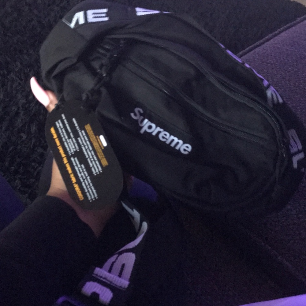Supreme Fanny pack /cross body